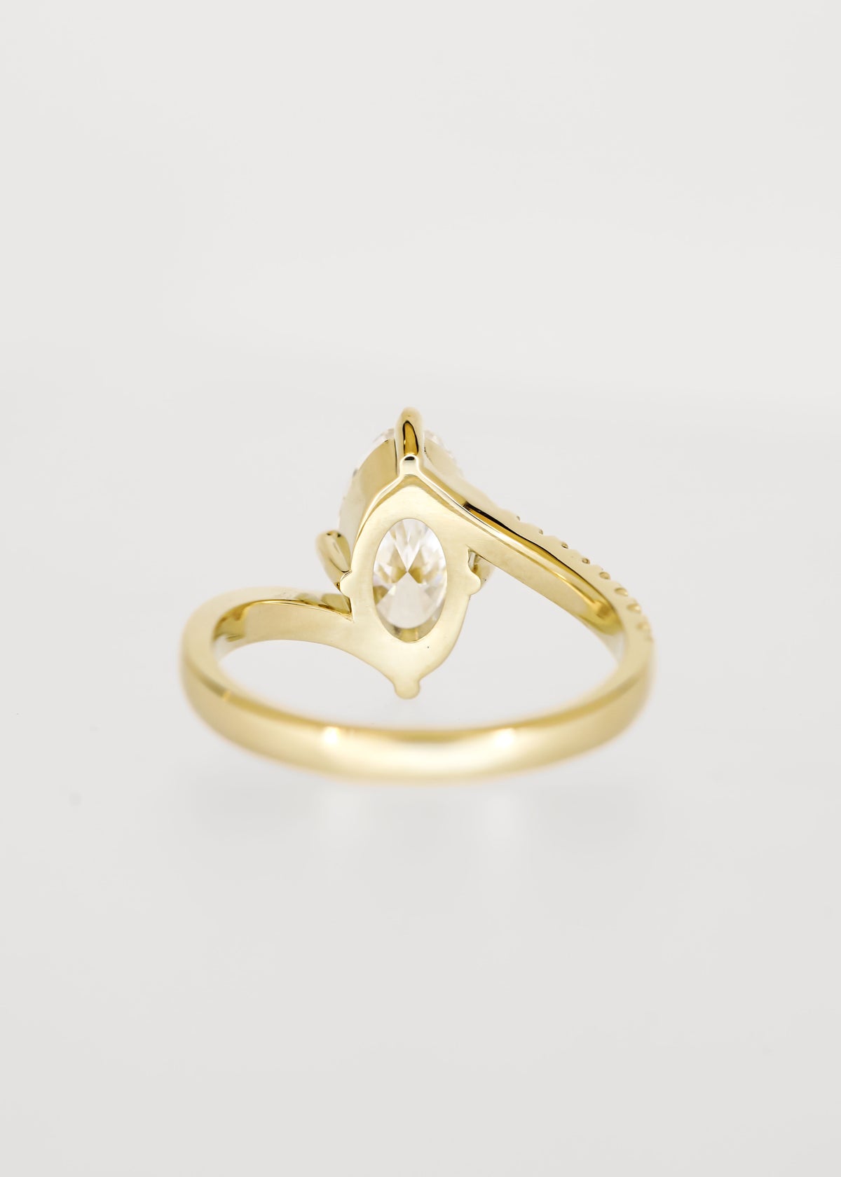 The Juno | 1.72ct Moval Lab Diamond | Yellow Gold