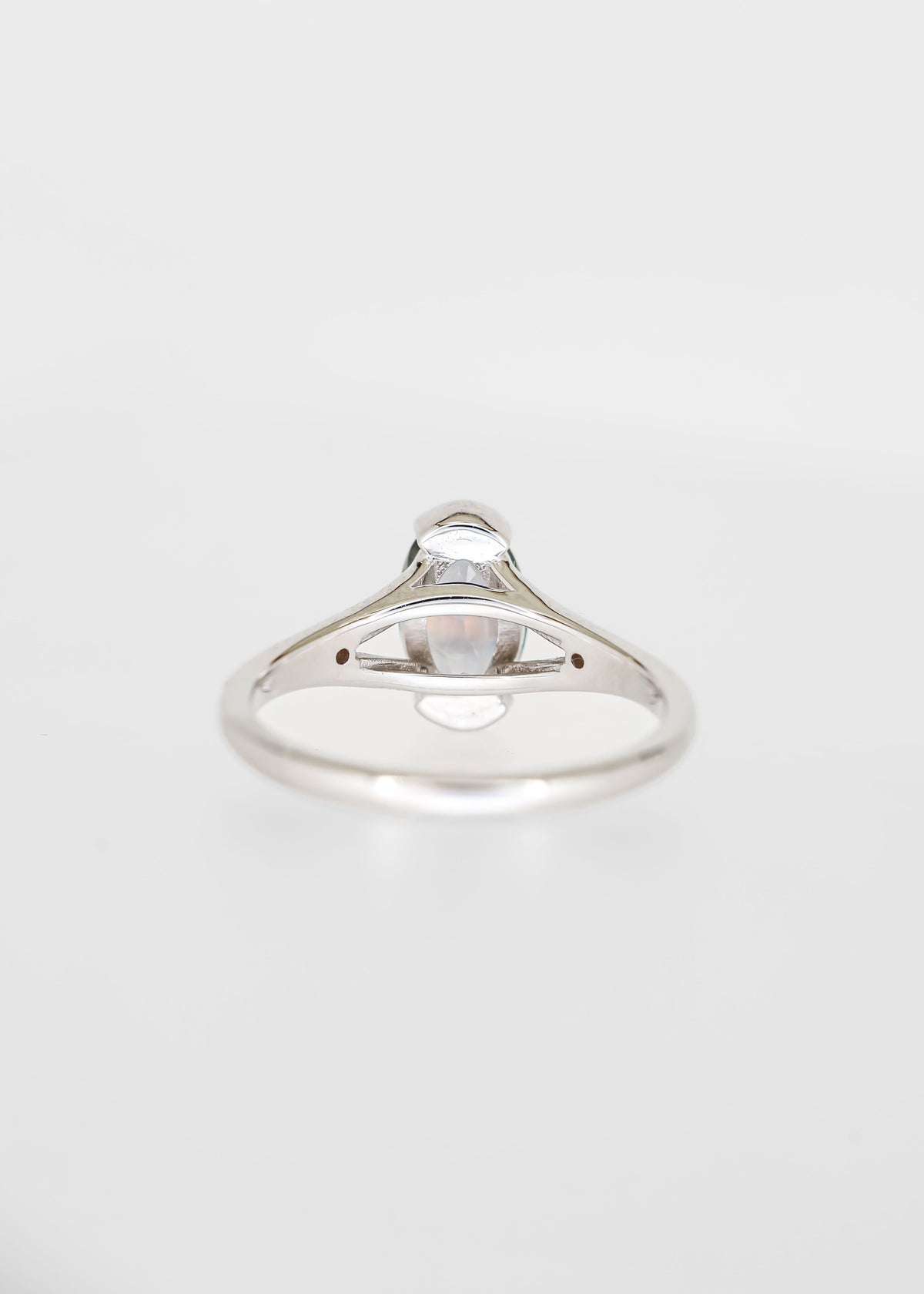 The Gemma | 1.51ct Moval Sapphire | White Gold