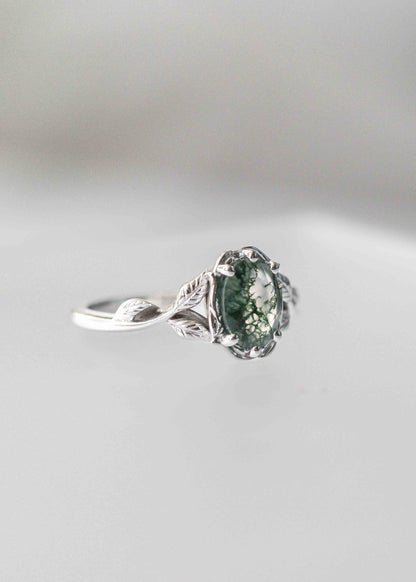 The Mira | .96ct Oval Moss Agate | White Gold