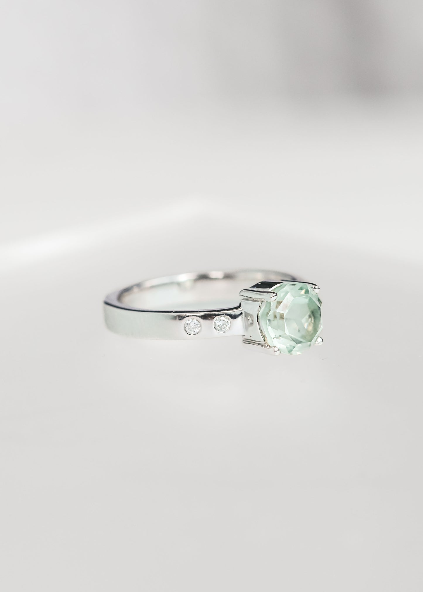 The Vega | 1.39ct Round Green Amethyst | White Gold