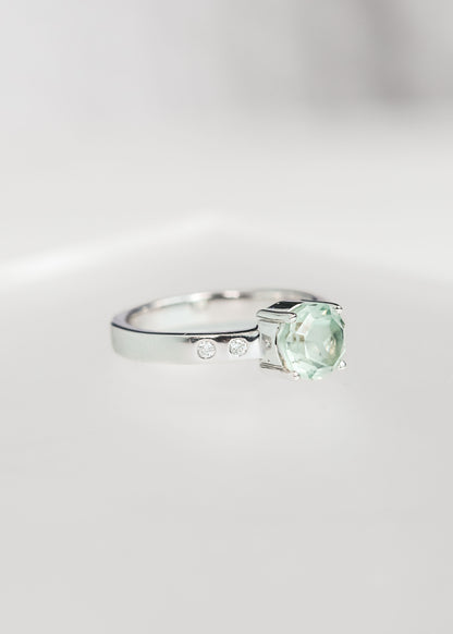 The Vega | 1.39ct Round Green Amethyst | White Gold