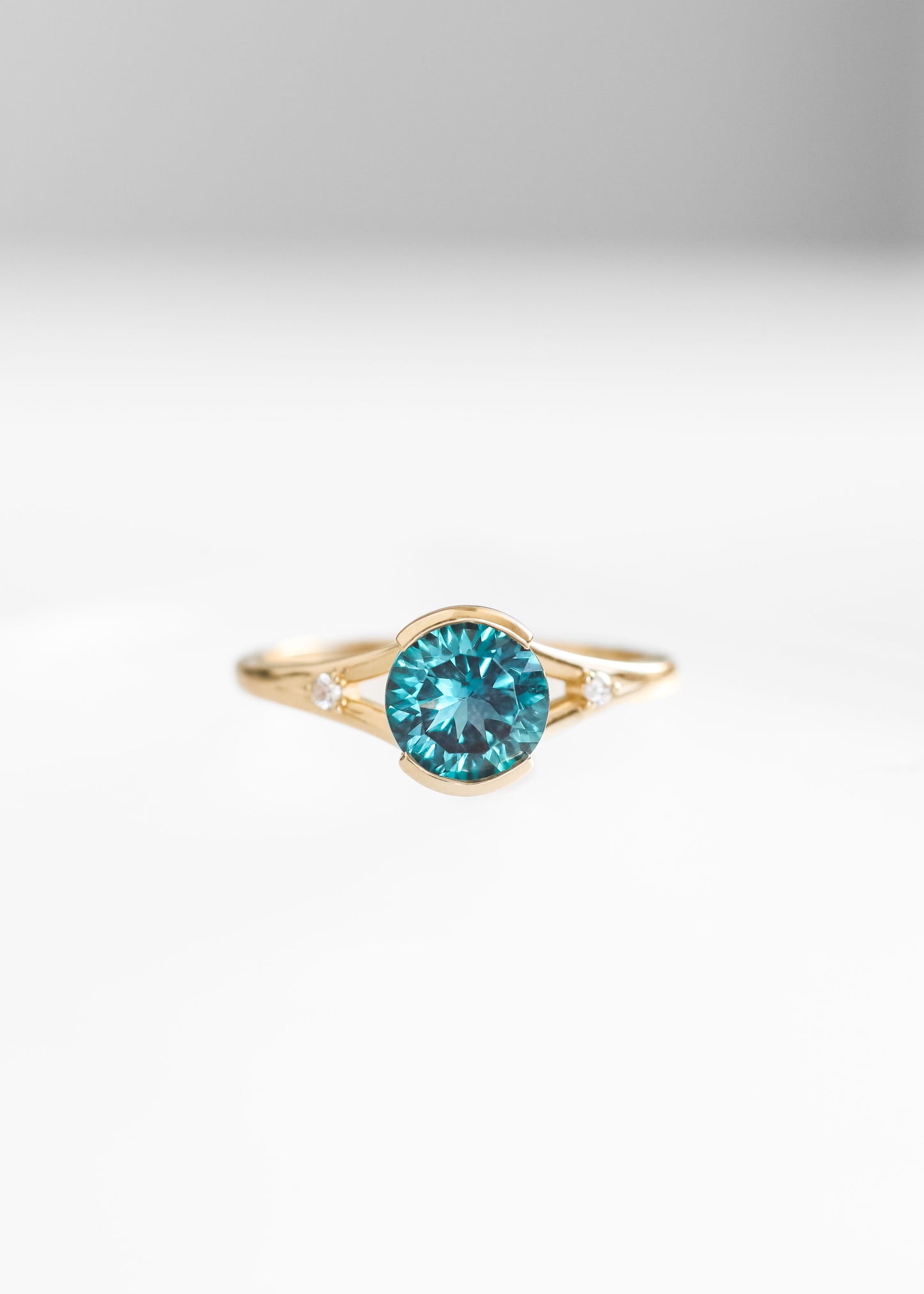alexandrite engagement ring, lab alexandrite ring, 14k yellow gold engagement ring, Gemma setting ring, round alexandrite ring, color changing gemstone ring, alternative bridal ring, unique engagement ring