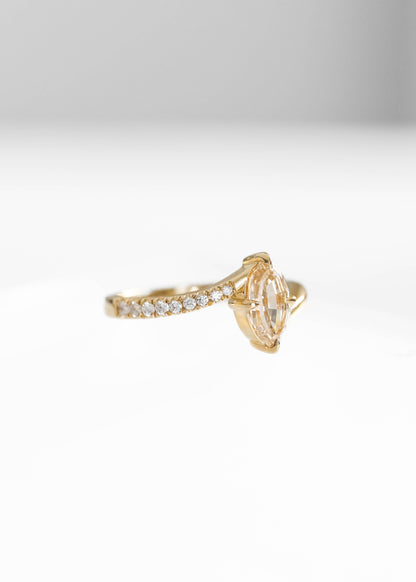 The Juno | 1.01ct Oval Champagne Diamond | Yellow Gold