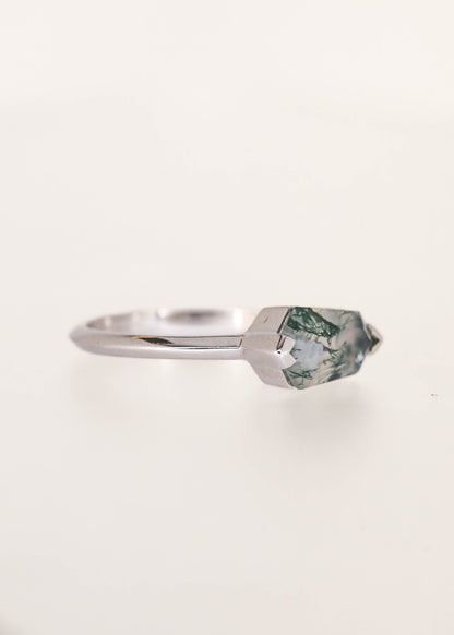 The Lyra | 1.56ct Kite Moss Agate | White Gold