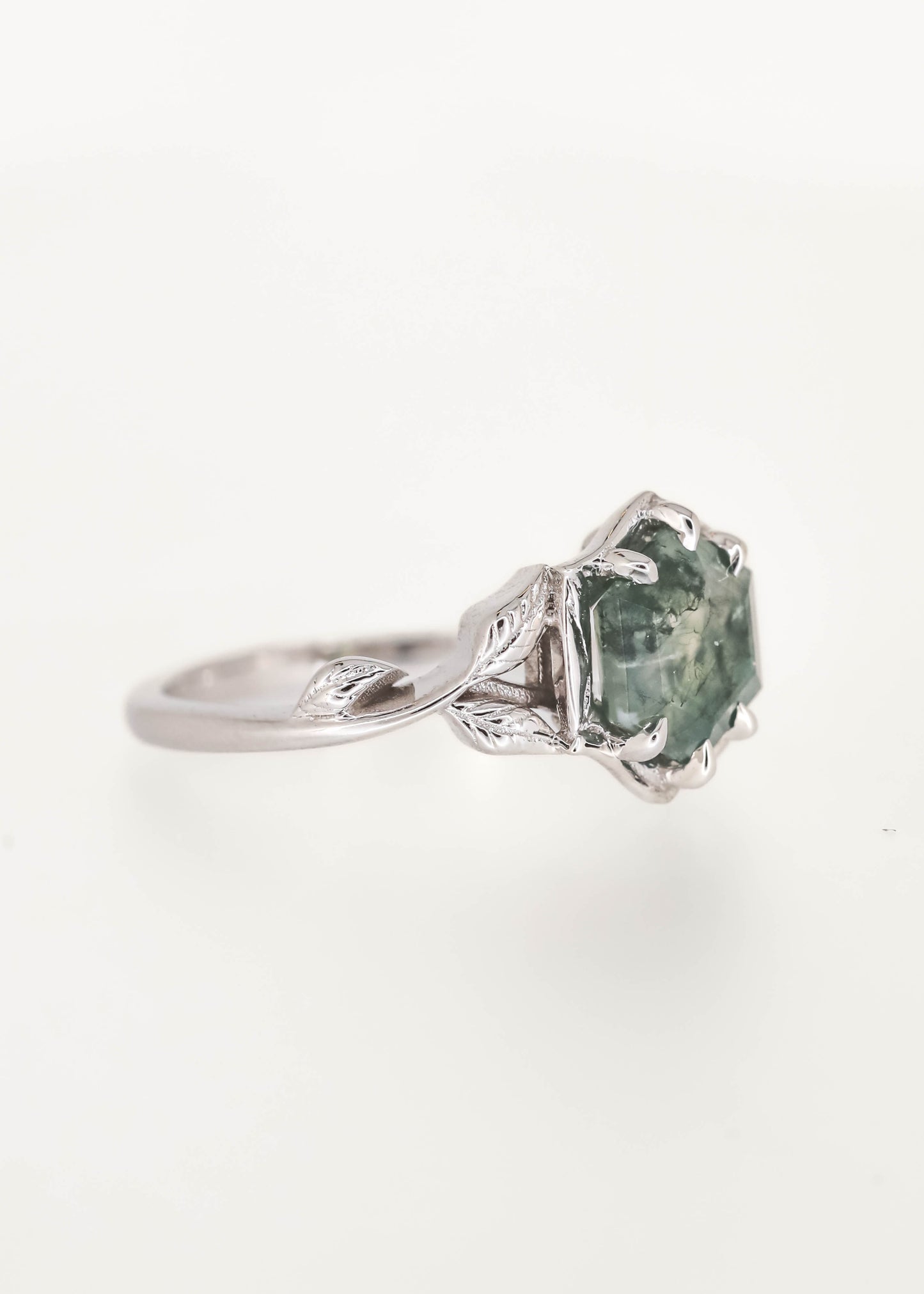 The Mira | 1.43ct Hexagon Moss Agate | White Gold
