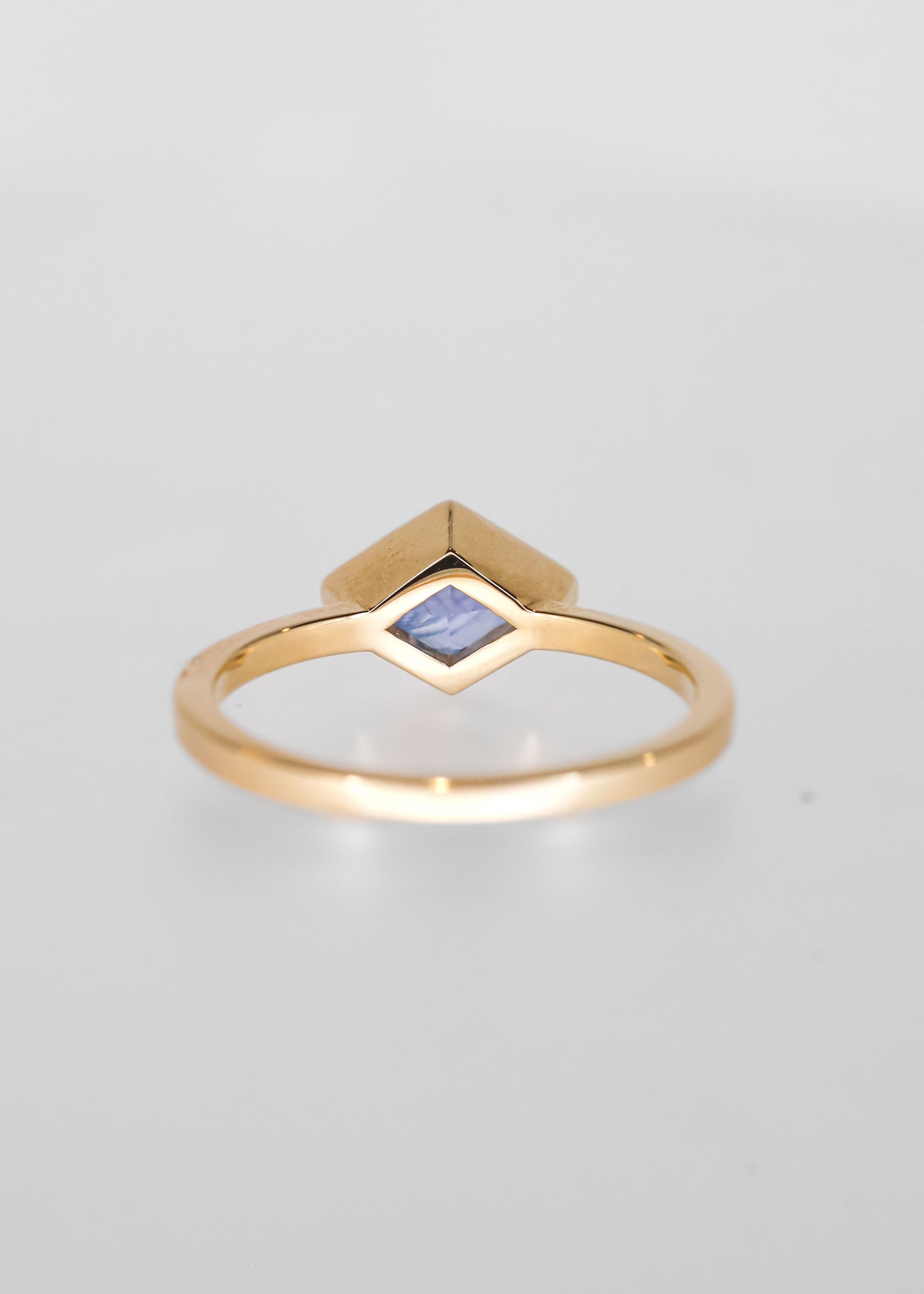 The Leda | 1.87ct Lozenge Sapphire | Yellow Gold