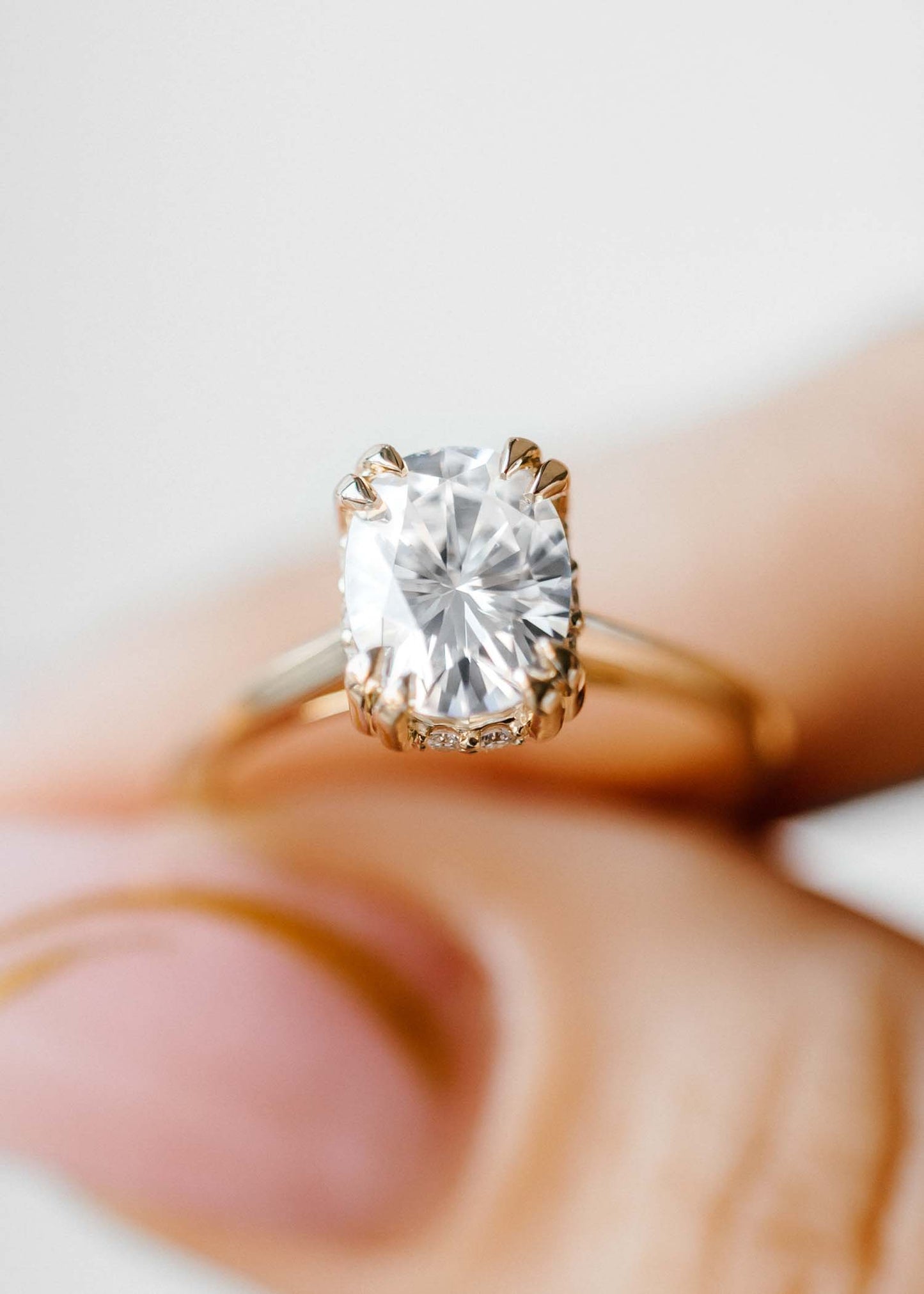 The Eden | 1.97ct Oval Moissanite | Yellow Gold