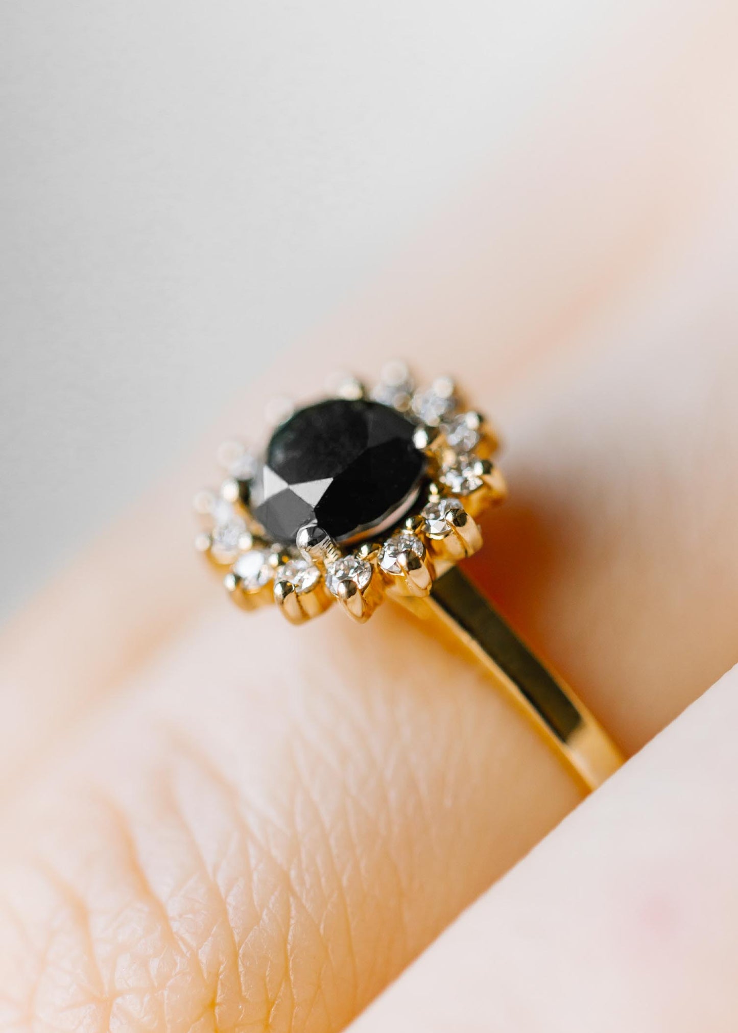 The Soleil Ring | 1.05ct Black Round Diamond | Yellow Gold