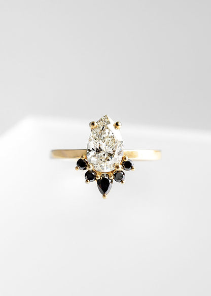 The Estelle | 1.53ct Pear Shape Diamond | Yellow Gold