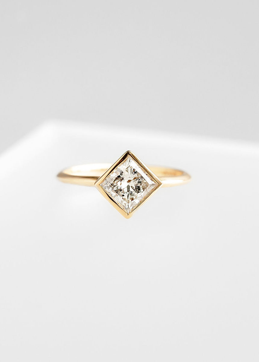 The Leda | 1.24ct Princess Cut Diamond | Yellow Gold