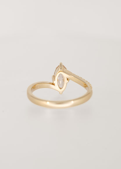 The Juno | 1.01ct Oval Champagne Diamond | Yellow Gold
