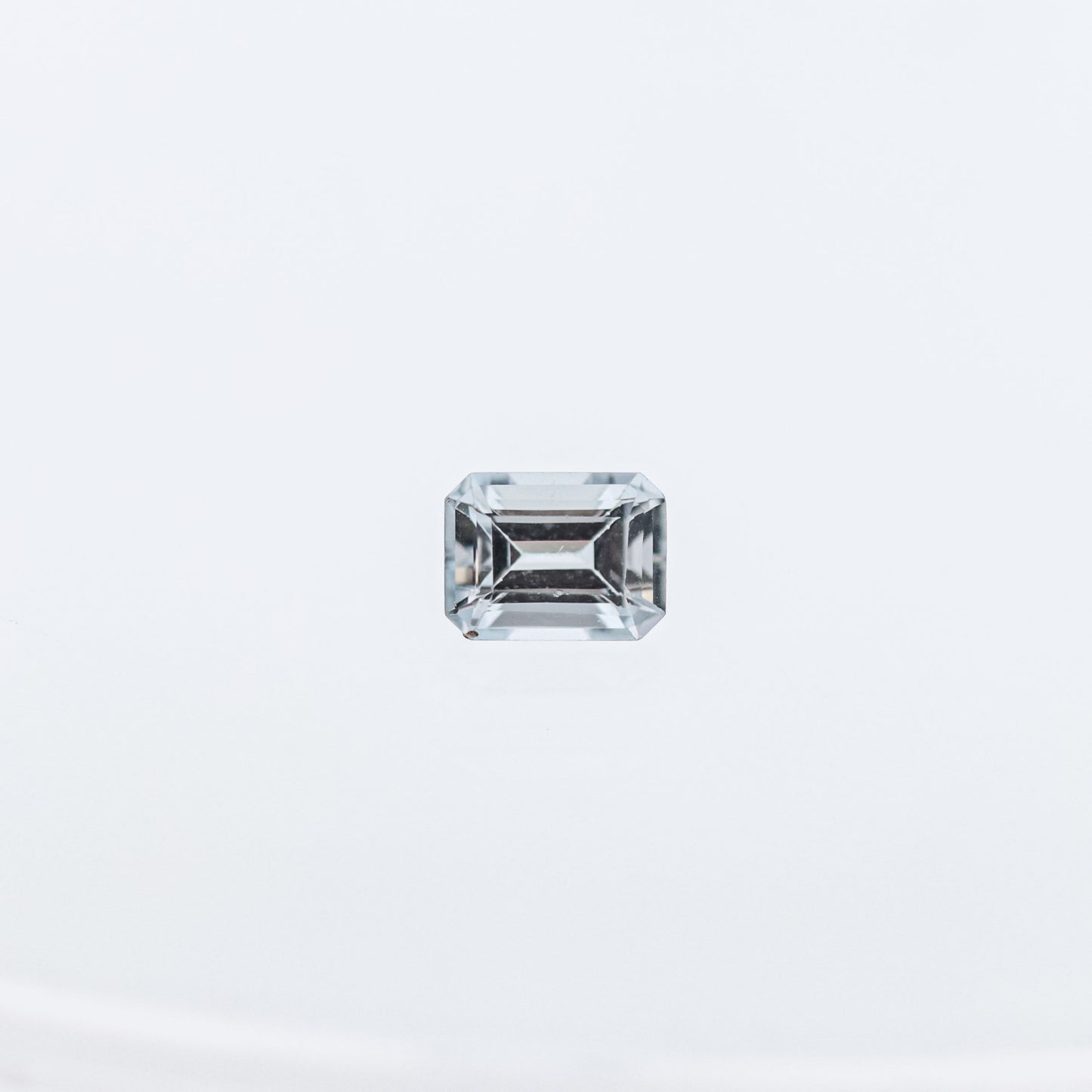 The Leda | 14k | White | Size 7.5 | Stone AQ11 | Fremont Ring Box | Custom Engraving:  +$0